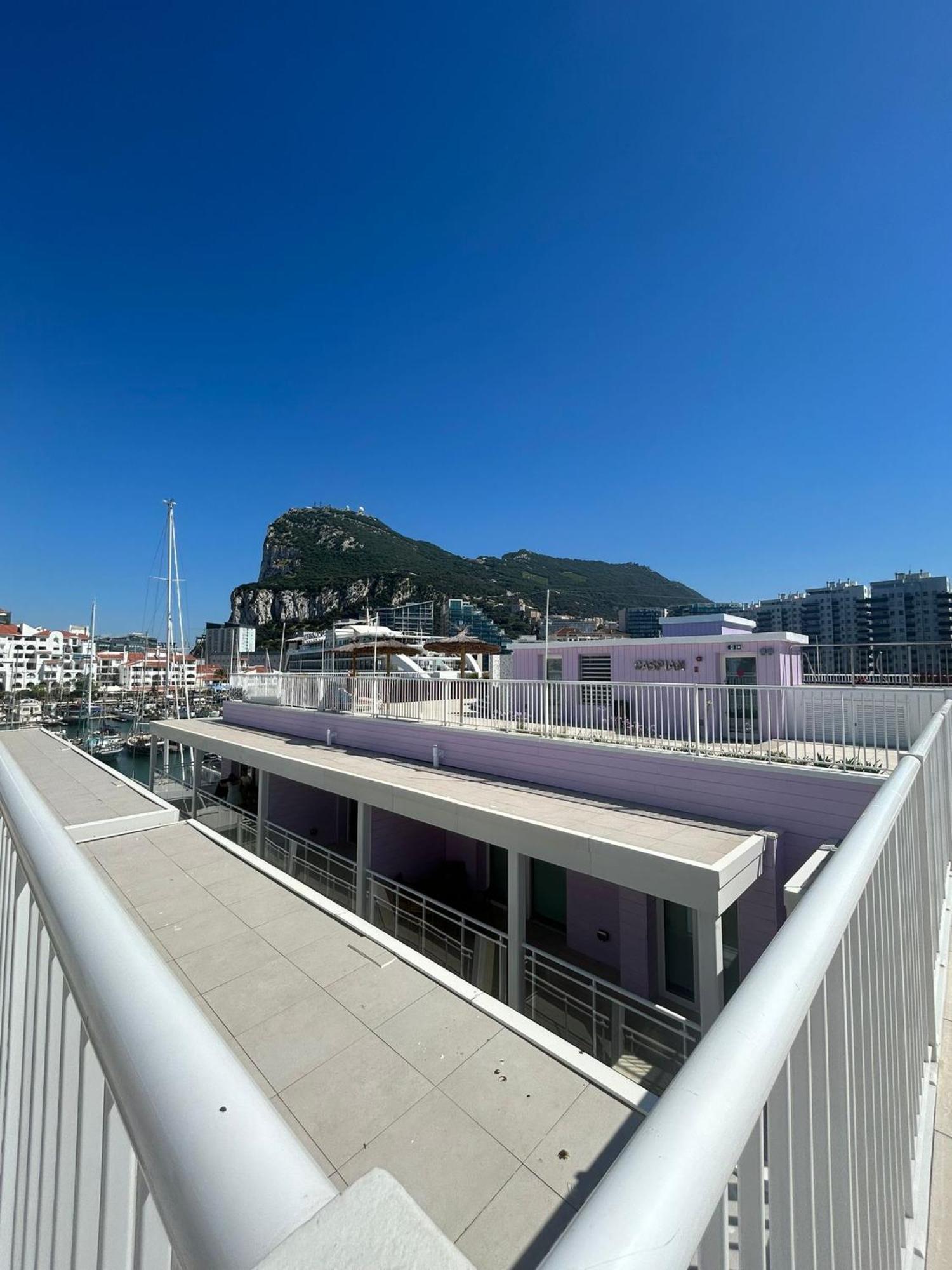 Marina Club Luxury Private Studio With Pool And Incredible Views Gibraltar Exterior photo